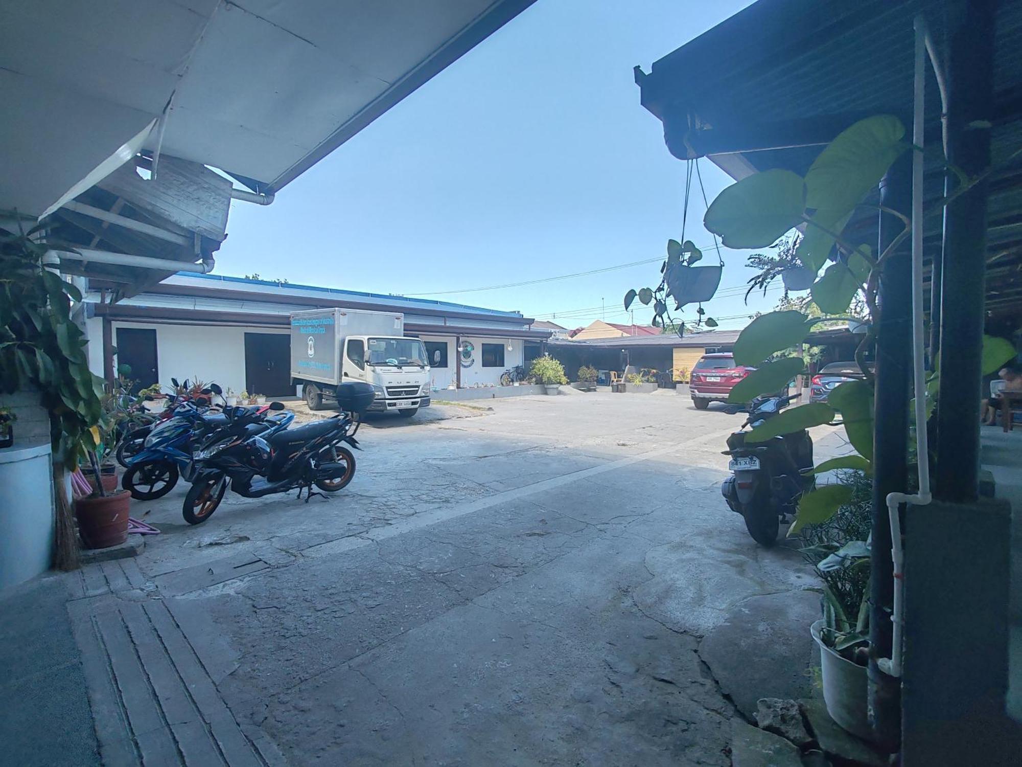 Vincent Resort Hotel Angeles Exterior foto